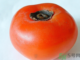 新鮮柿子皮可以吃嗎？吃了柿子皮怎么辦？