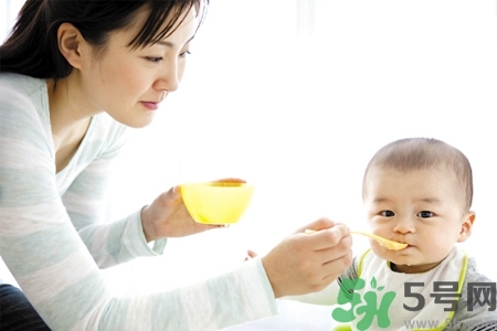 寶寶不吃藥可以加在奶里面嗎？寶寶不吃藥怎么喂比較好？