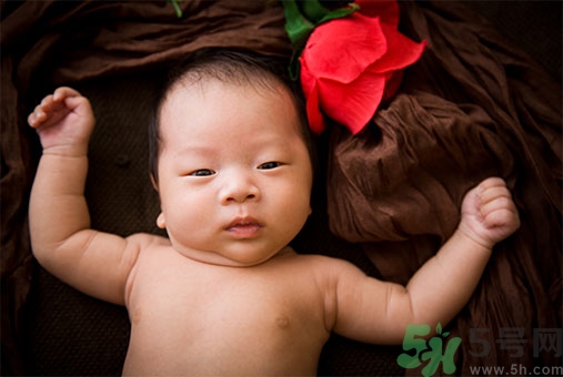 濕疹和痱子一樣嗎？濕疹和痱子有甚么區(qū)別？