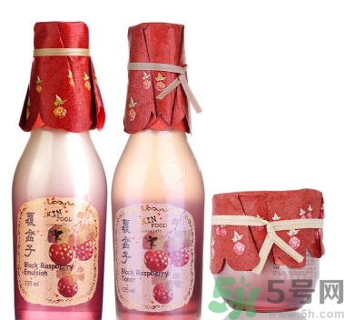 思親膚適合什么膚質(zhì)？skin food思親膚適合油性皮膚嗎？