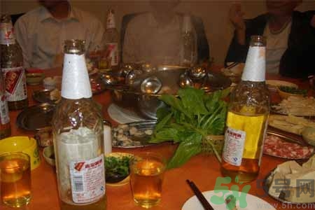 吃火鍋喝啤酒會(huì)胖嗎？吃火鍋喝啤酒胖了怎么辦？