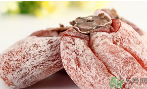 柿餅上的白霜是果肉里折出的什么糖？柿餅上的白霜是什么糖？