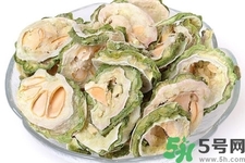 新鮮苦瓜片和干苦瓜片泡水哪個好？苦瓜片泡水喝的功效