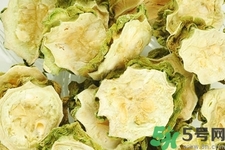 新鮮苦瓜片和干苦瓜片泡水哪個好？苦瓜片泡水喝的功效