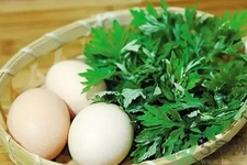 艾葉煮雞蛋有什么作用？痛經(jīng)能吃艾葉煮雞蛋嗎？
