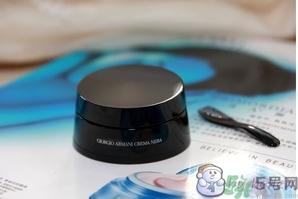 阿瑪尼黑曜石粉底多少錢？阿瑪尼黑曜石粉底霜專柜價格