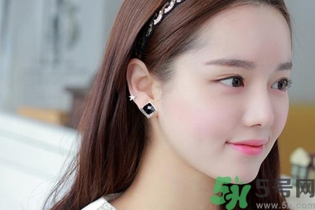 打耳洞的注意事項有哪些？女生打耳洞前需要注意什么？