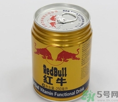 紅牛是碳酸型飲料嗎？喝紅牛有什么好處和壞處？
