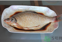 鯽魚死了還能吃嗎？死鯽魚能吃嗎？