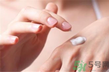 敷香蕉皮能治療凍瘡嗎？敷香蕉皮治療凍瘡真的有效嗎？