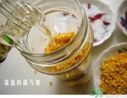 桂花酒可以加蜂蜜嗎？桂花酒可以和蜂蜜一起吃嗎？