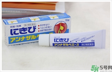 白兔祛痘膏和獅王哪個(gè)好？白兔牌暗瘡膏哪款好？