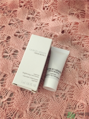 阿瑪尼黑鑰匙至臻奐顏精華乳怎么樣？阿瑪尼黑鑰匙精華乳好用嗎？