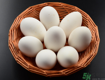 鴨蛋不能和什么一起吃？鴨蛋不能與什么食物同食？