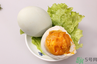 鴨蛋不能和什么一起吃？鴨蛋不能與什么食物同食？