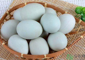 鴨蛋不能和什么一起吃？鴨蛋不能與什么食物同食？