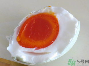 煮熟的咸鴨蛋能冷凍嗎？煮熟的咸鴨蛋放在冰箱能放多久？