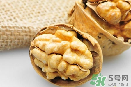 核桃和香蕉能一起吃嗎？核桃不能和什么一起吃？