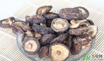 干香菇發(fā)霉了還能吃嗎？干香菇發(fā)霉怎么處理？