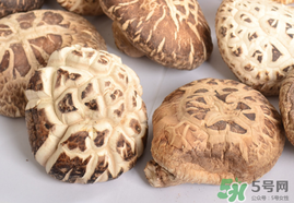 干香菇和鮮香菇的區(qū)別？干香菇和鮮香菇哪個好？