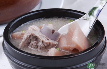 排骨湯可以隔夜喝嗎？隔夜的排骨湯還能喝嗎？