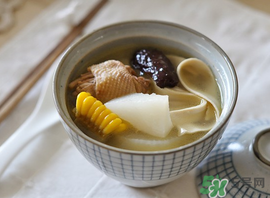 雞肉可以和白蘿卜一起燉湯嗎？雞肉和白蘿卜能一起吃嗎？