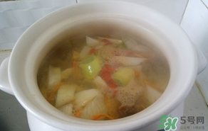 雞肉可以和白蘿卜一起燉湯嗎？雞肉和白蘿卜能一起吃嗎？