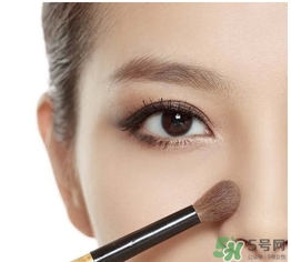 高光棒和高光粉哪個(gè)好用？高光棒和高光粉的區(qū)別