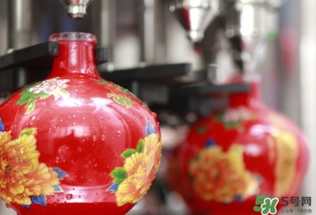 一喝白酒就胃疼怎么回事？一喝白酒就胃疼怎么辦？