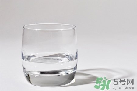 喝白酒能解牙痛嗎？牙痛能喝白酒嗎？