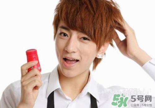 啫喱水和發(fā)蠟?zāi)膫€(gè)好？啫喱水和發(fā)蠟的區(qū)別