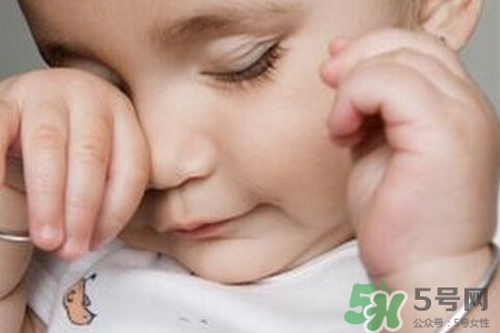 孩子為什么老眨眼睛？孩子總眨眼睛怎么回事？