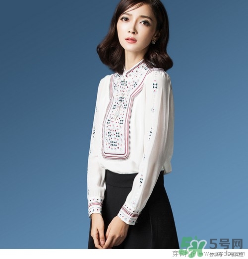 磚紅色口紅配什么妝容？磚紅色口紅適合什么妝？