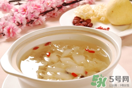 喝銀耳湯能補(bǔ)充膠原蛋白嗎？補(bǔ)充膠原蛋白的食物有哪些？