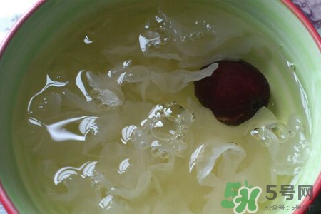 喝銀耳湯能補(bǔ)充膠原蛋白嗎？補(bǔ)充膠原蛋白的食物有哪些？