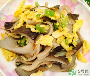 平菇能和雞蛋一起吃嗎？平菇和雞蛋能一起吃嗎？