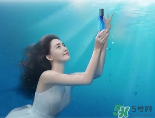 悅詩(shī)風(fēng)吟熔巖海水精華怎么用？悅詩(shī)風(fēng)吟熔巖海水精華使用方法