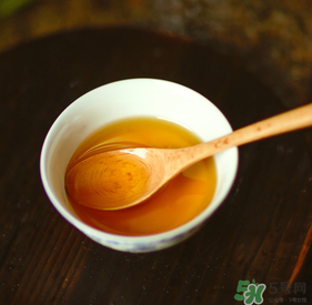 寶寶多大可以吃核桃油？寶寶吃核桃油的好處