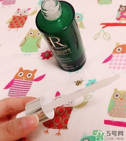 赫蓮娜綠寶瓶怎么用？赫蓮娜綠寶瓶精華使用方法