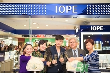 iope氣墊粉底替換裝怎么換？亦博氣墊bb霜怎么換替換裝？