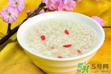米酒能下奶嗎？產(chǎn)婦喝米酒能下奶嗎？