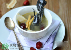 經(jīng)期可以喝烏雞湯嗎？經(jīng)期喝烏雞湯有什么好處？