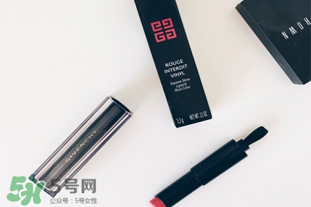 紀(jì)梵希新禁忌之吻唇膏有幾個(gè)顏色？紀(jì)梵希禁忌之吻唇膏新舊區(qū)別