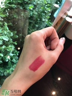 cl黑管口紅和金管有什么區(qū)別？cl黑管和cl金管哪個好？