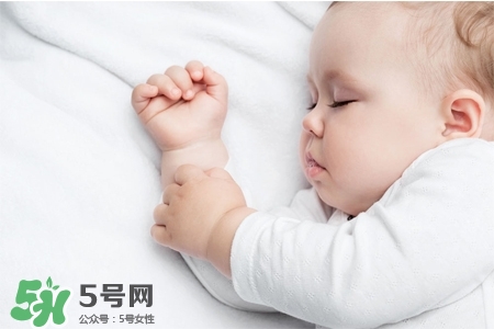 產(chǎn)后胸部下垂什么原因？產(chǎn)后胸部下垂怎么辦？
