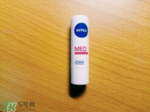 妮維雅唇膏和曼秀雷敦唇膏哪個(gè)好？妮維雅和曼秀雷敦對(duì)比