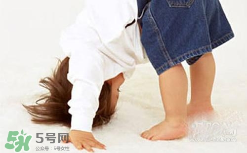 寶寶喜歡撞頭是怎么回事？寶寶喜歡撞頭怎么辦？