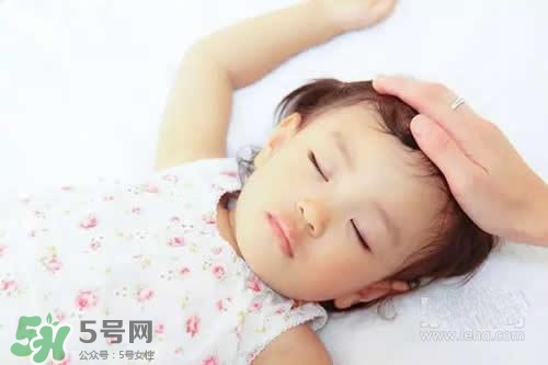 寶寶喜歡撞頭是怎么回事？寶寶喜歡撞頭怎么辦？