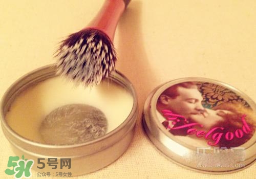 豬油膏和隔離霜哪個(gè)先用？豬油膏的使用步驟