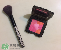 安娜蘇是哪個(gè)國(guó)家的品牌？annasui是什么牌子？